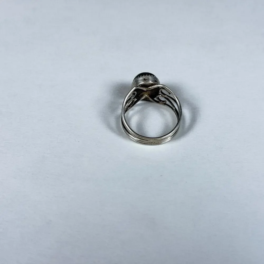 925 STERLING SILVER AND CAT'S EYE CHRYSOBERYL RING 9us SIZE 4.0g